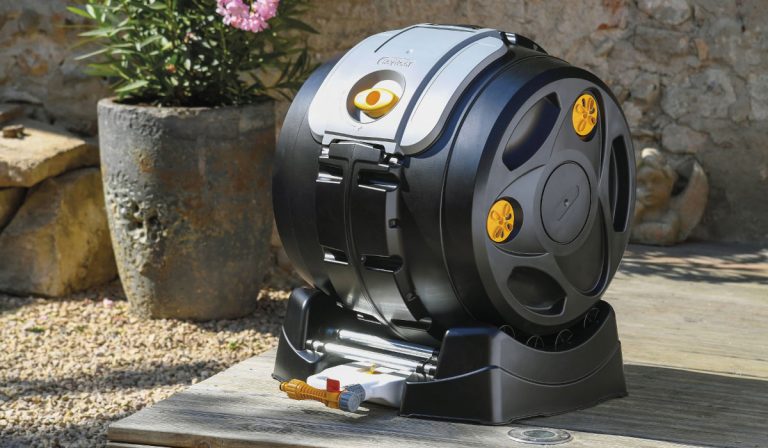 Give Back to Nature what Nature Gave Us with the Hozelock EasyMix 2-in-1 composter